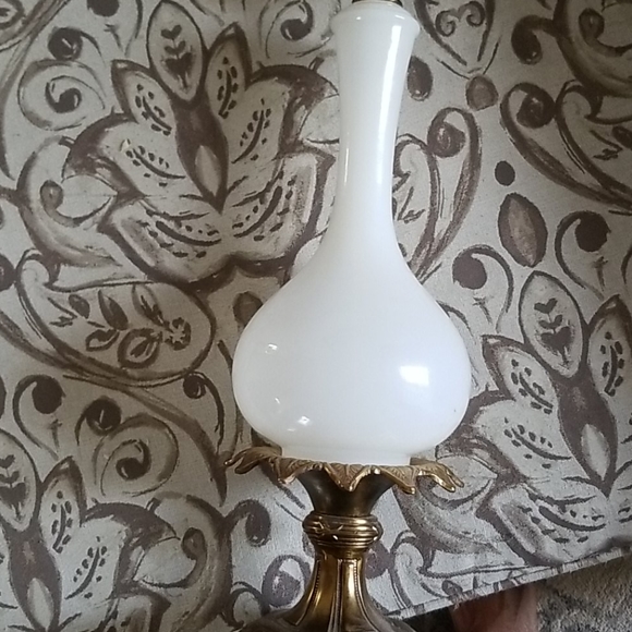 Lamp - Picture 5 of 6